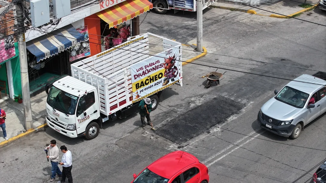 Desde el boquete hasta la reparación: Toluca estrena portal para fiscalizar bacheo calle por calle