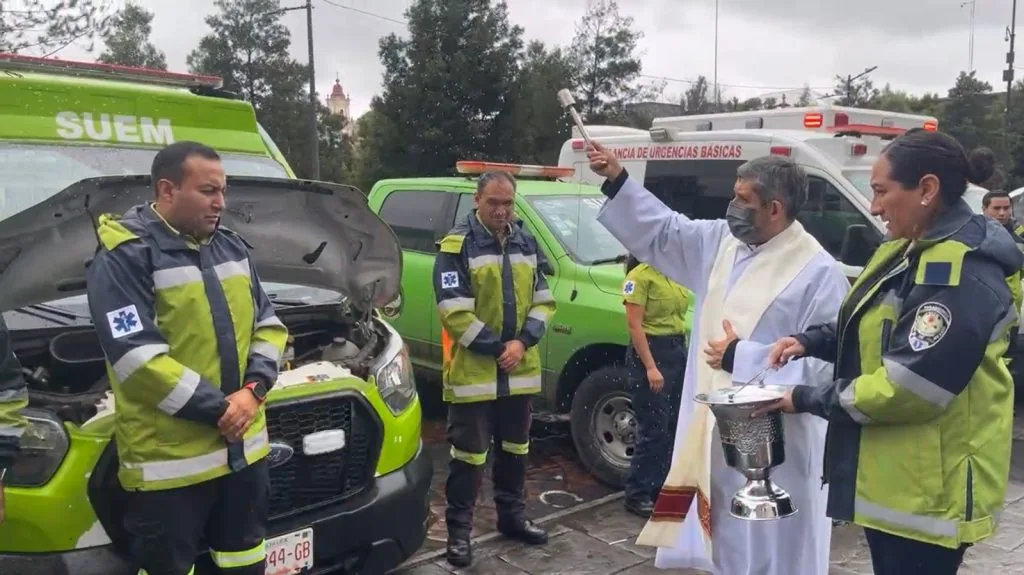 Celebra el SUEM medio siglo de vida en Toluca: bendicen unidades y reconocen labor de rescate