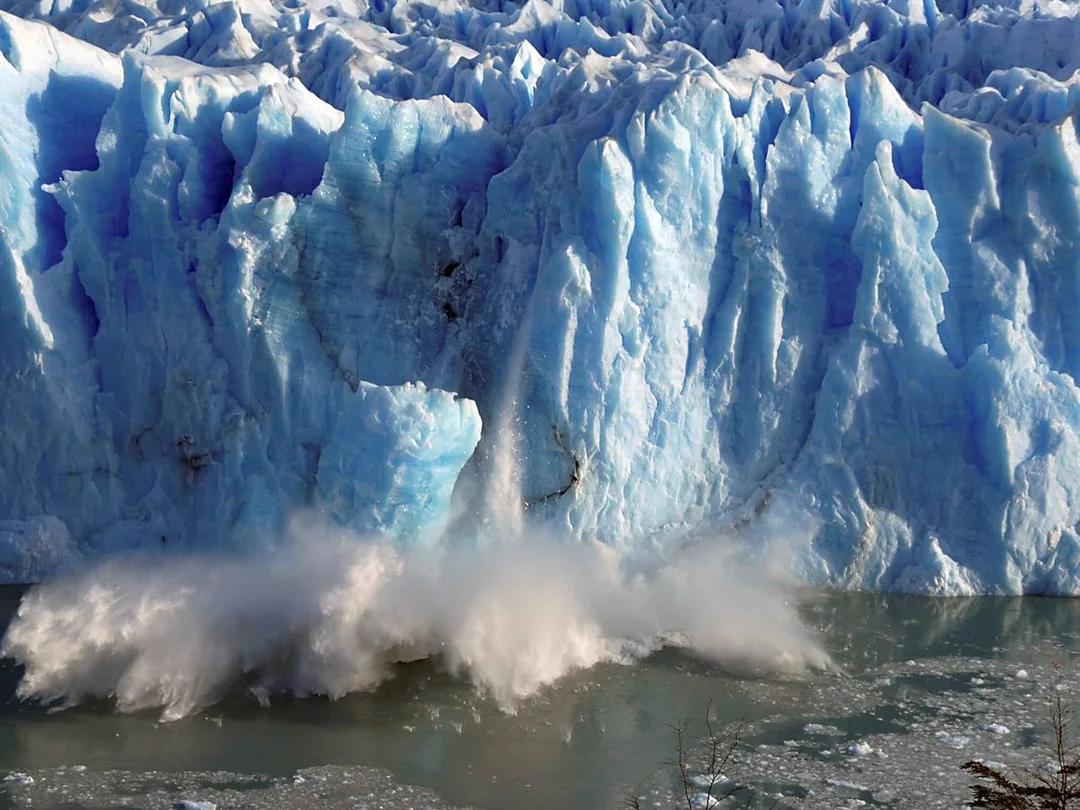 Glaciares de Europa pierden masa por el calentamiento global; alertan por riesgos para el agua