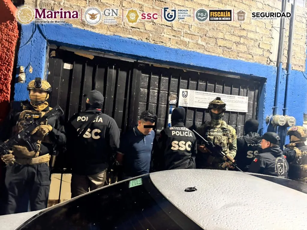 Tres personas detenidas tras recuperar cinco automóviles robados