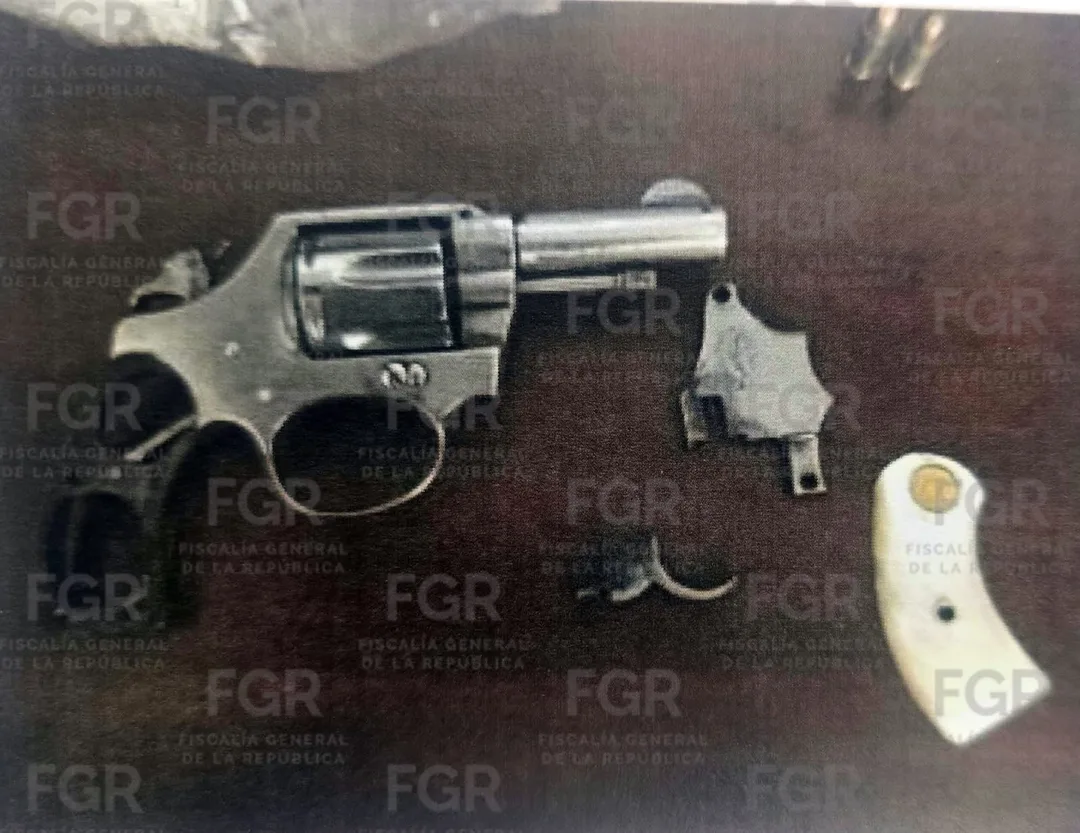 Dictan tres años de prisión a dos hombres detenidos con metanfetamina y un arma en Ecatepec