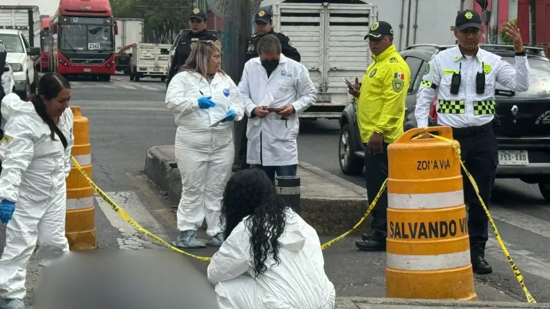 Muere adulta mayor tras ser atropellada en Iztapalapa