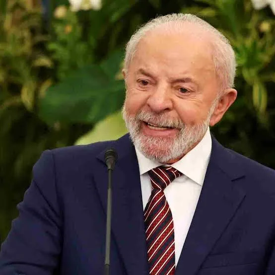 Lula y el hijo de Bolsonaro, frente a frente por el poder en Brasil