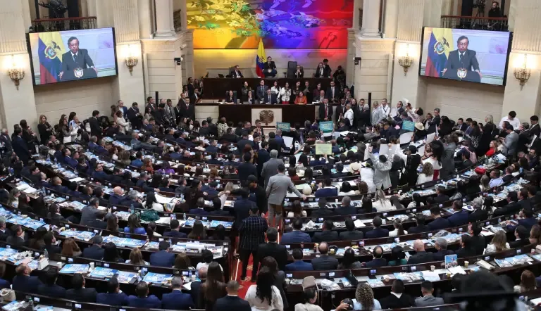 Congreso de Colombia aprueba presupuesto de 2027