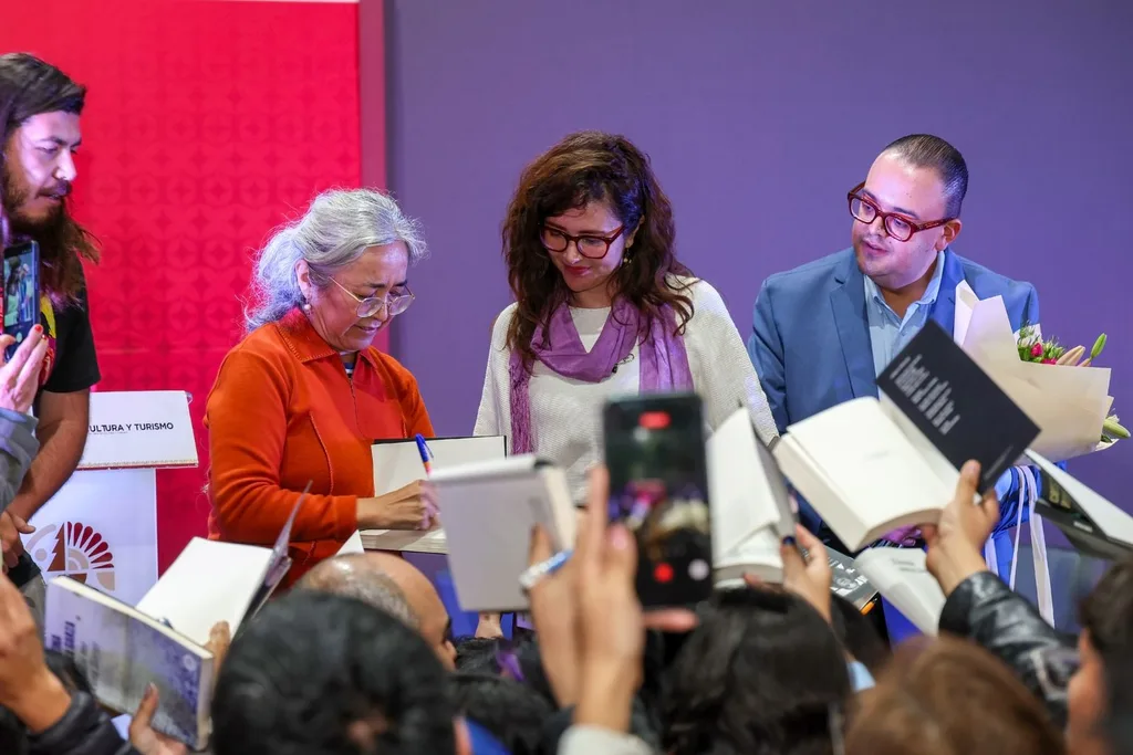FILEM: Cristina Rivera Garza revela la faceta vanguardista y queer de Concha Urquiza