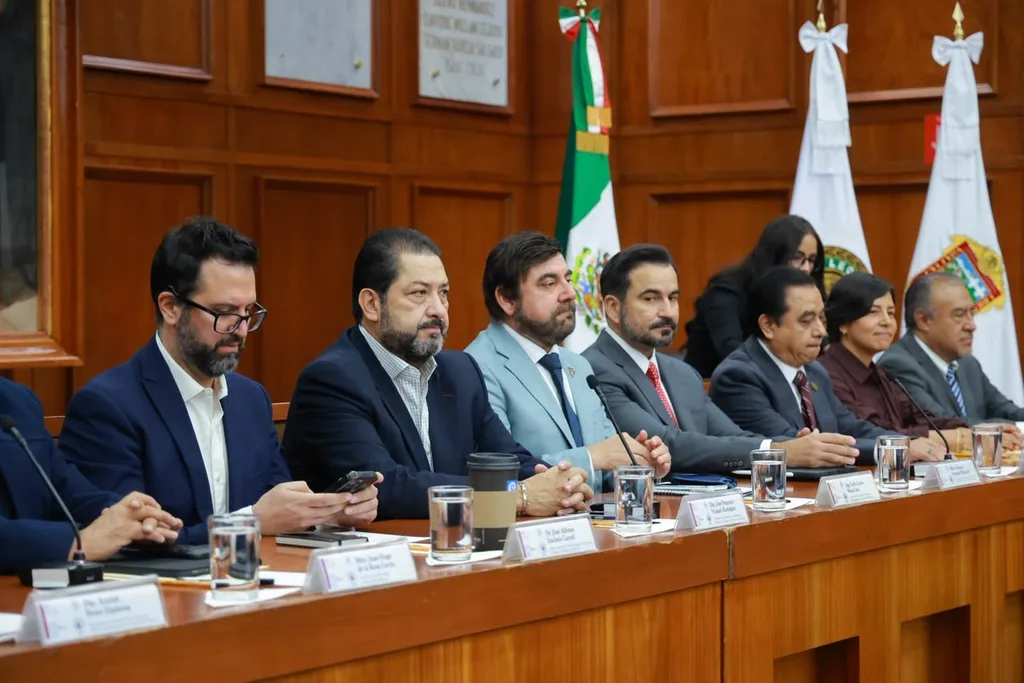 Constituyen Parlamento Metropolitano del Valle de México, teniendo como sede el Congreso del Edomex